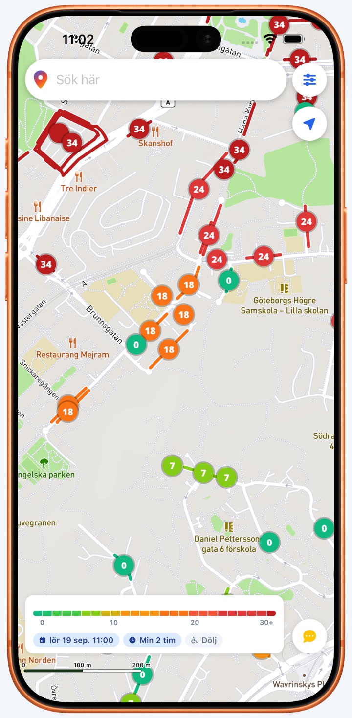Kartan i Rutis över Landala i Göteborg. Varje parkering är en färgad markör med priset i kronor per timme utskrivet i sig: mörkröda trettiofyror och tjugofyror i norr, orange artonor i mitten och gröna sjuor och nollor i söder. Gatuparkeringarna är ritade som färgade streck längs den sträcka priset gäller, och nere i bild ligger färgskalan från noll till trettio kronor i timmen.